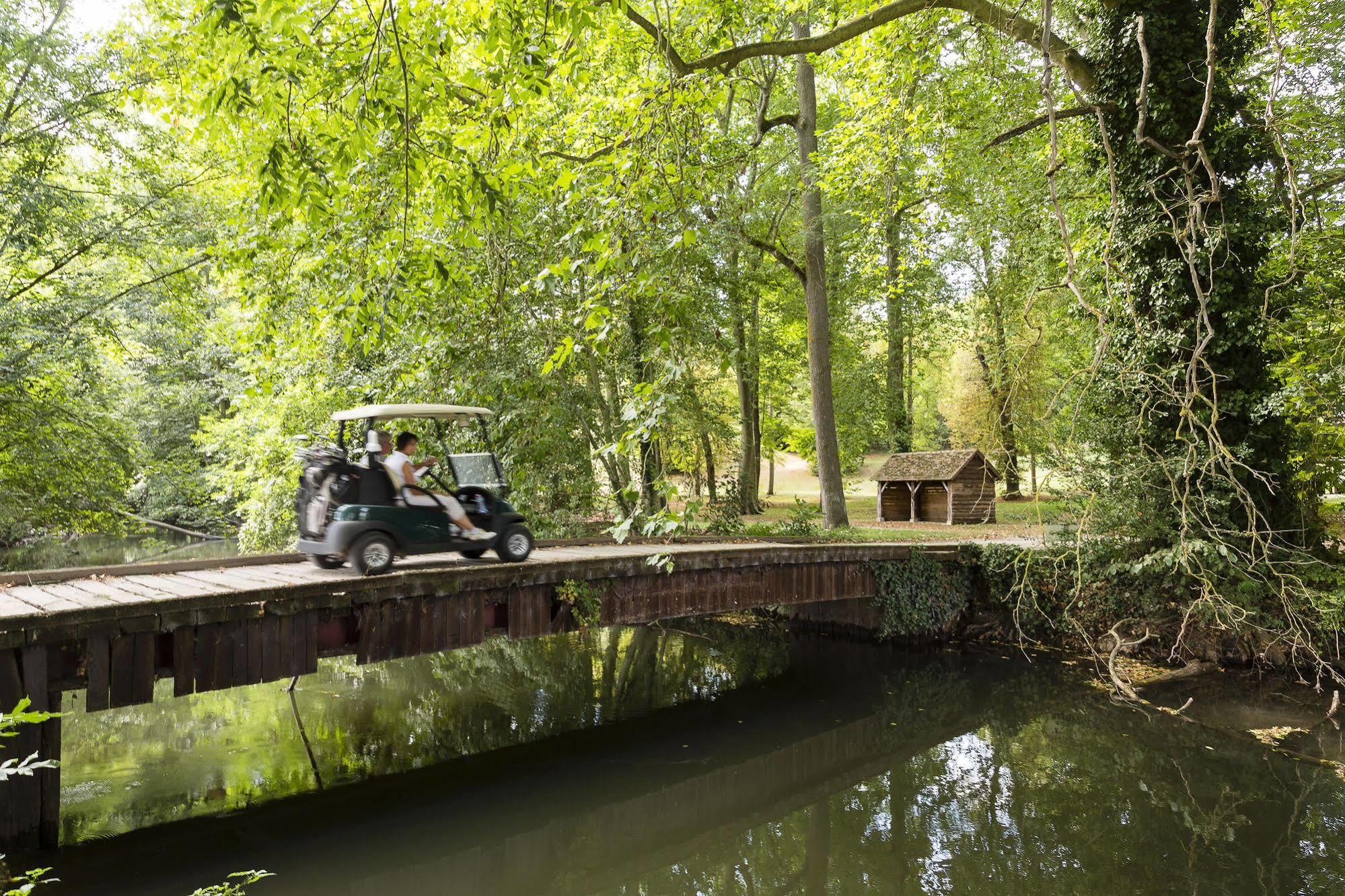 Chateau D'augerville Golf & Hotel